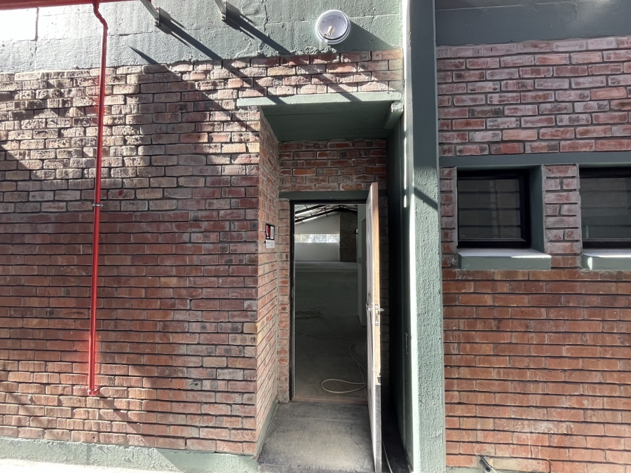 To Let commercial Property for Rent in Diep River Western Cape